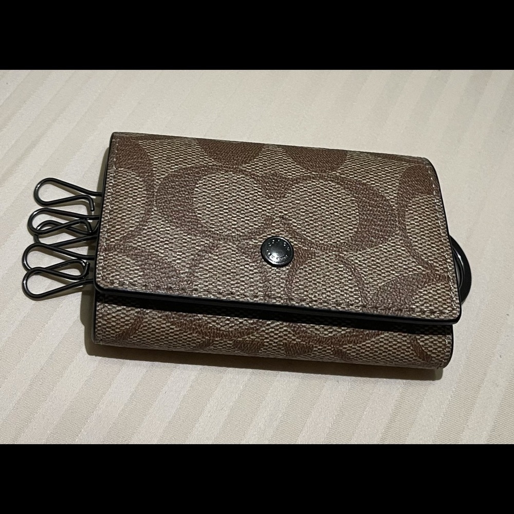 Five Ring Key Case In Signature Canvas